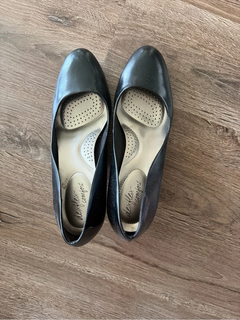 dexflex comfort Black Mid-Heel Pumps